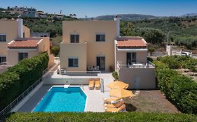 Yanni's Villas