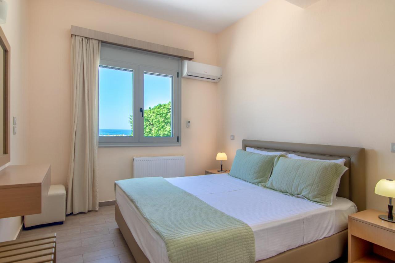 Yanni'S Villas Adelianos Kampos Exterior foto