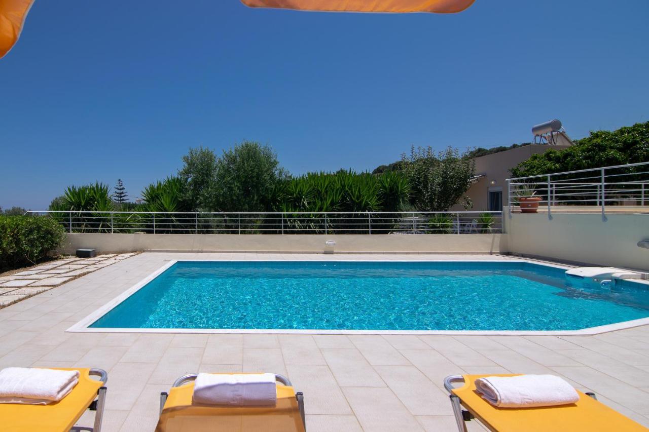 Yanni'S Villas Adelianos Kampos Exterior foto